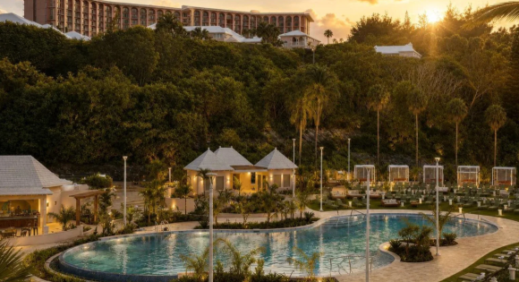 Fairmont Southampton Opens Palmetto Beach Club, Marking First Chapter in Resort’s Return